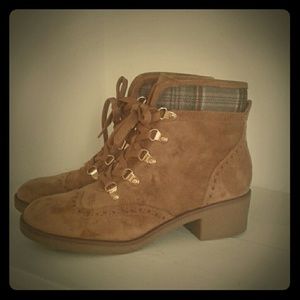 Tommy Hilfiger boots